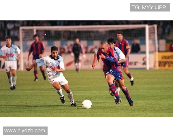 退役足球明星的辉煌岁月与传奇故事全景图鉴